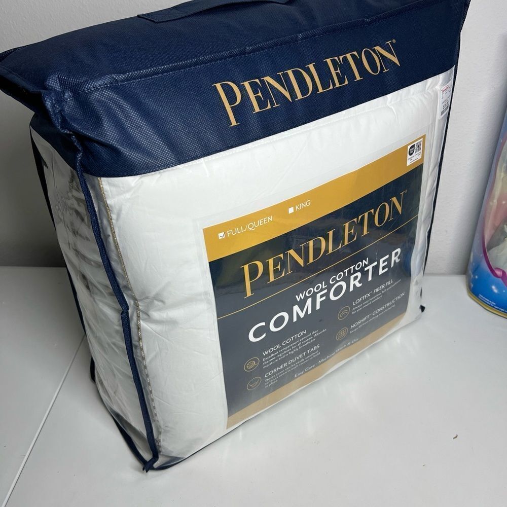 Pendleton Wool Cotton Queen Comforter  White Rare NWT
